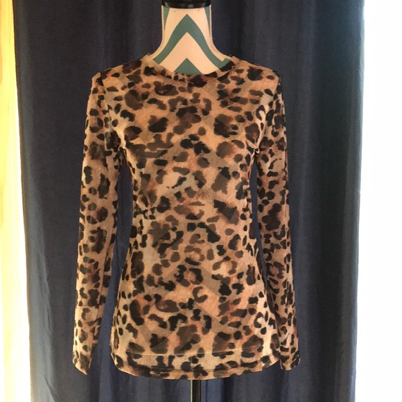 VENUS Tops - Animal print long sleeve  top